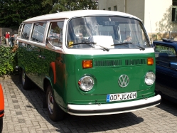 VW-T2b-Bus-JThiele-230809